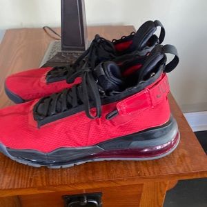 A pair of Jordan Jumpman basketball shoes.  In good used condition.